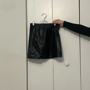 Elegant Black Leather Skirt